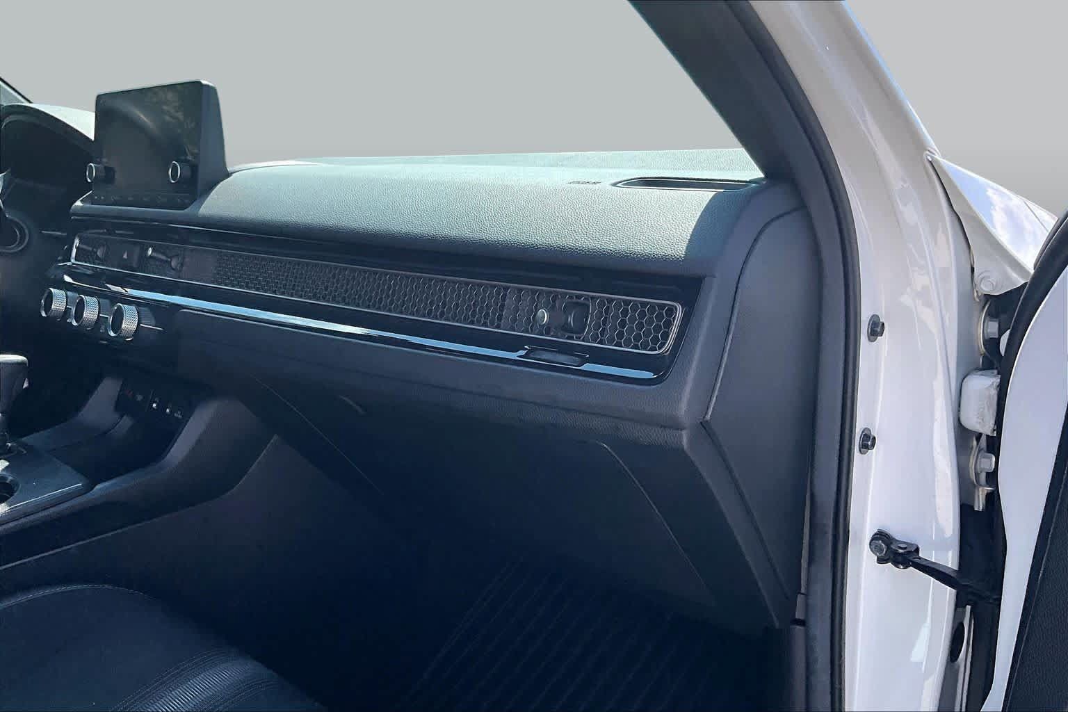 Used 2025 Honda Civic Sport image 17
