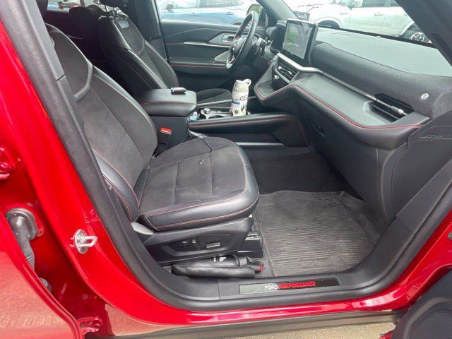 Used 2025 Ford Explorer ST AWD/4WD image 39