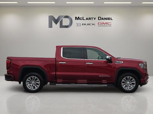Used 2024 GMC Sierra 1500 Denali AWD/4WD image 15