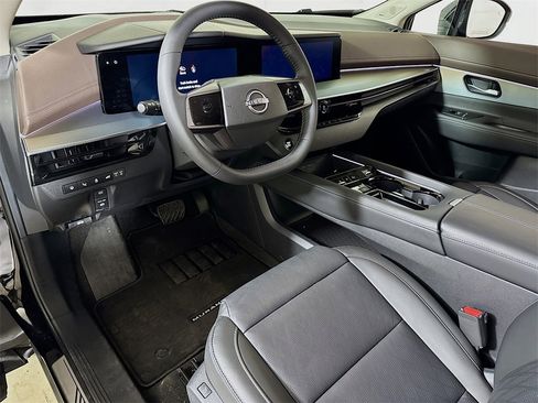 Used 2025 Nissan Murano Platinum w/ Cargo Package image 7