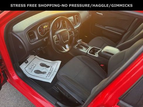 Used 2017 Dodge Charger SXT image 15
