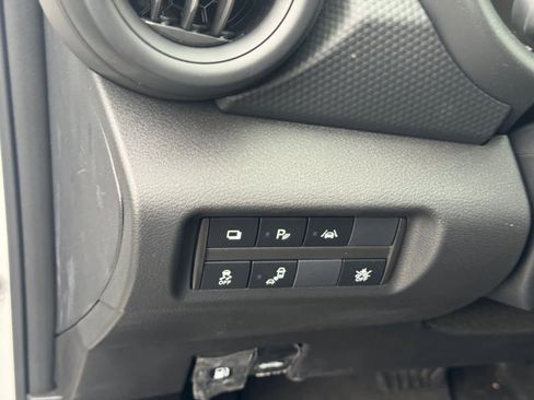Used 2025 Nissan Kicks Play S image 13