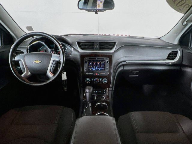 Used 2017 Chevrolet Traverse LT w/ Style and Technology Package FWD image 23