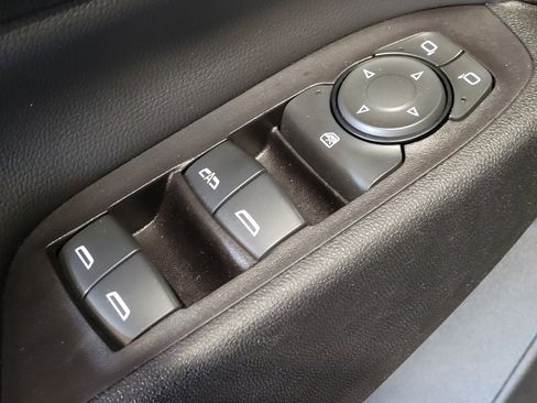 Used 2018 Chevrolet Equinox LT w/ Sun & Infotainment Package image 27