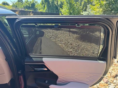 Used 2025 Mitsubishi Outlander AWD image 16