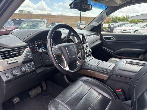 Used 2019 GMC Yukon XL Denali w/ Denali Ultimate Package AWD/4WD image 23