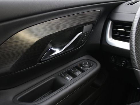 Used 2023 GMC Terrain SLE image 21