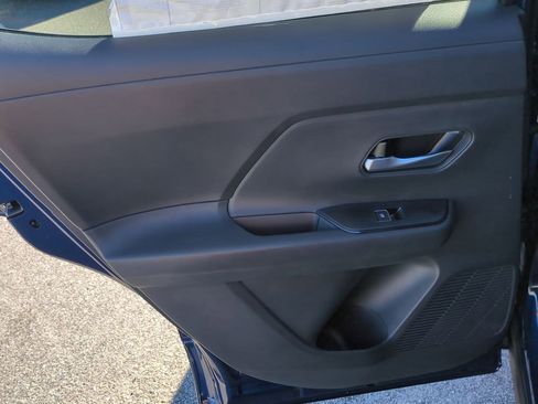 New 2026 Nissan Kicks SR w/ SR Premium Package FWD image 26
