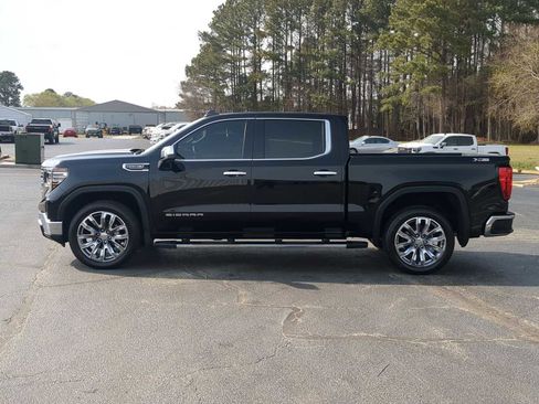 Used 2025 GMC Sierra 1500 SLT w/ SLT Premium Plus Package image 5