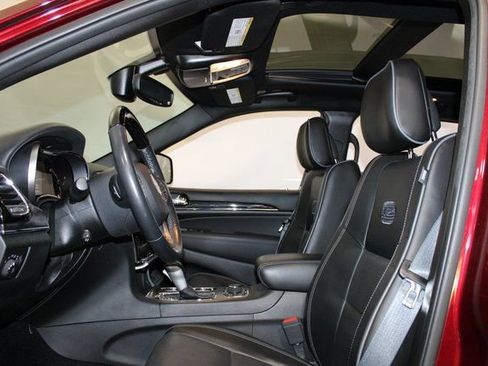 Used 2021 Jeep Grand Cherokee Overland image 7