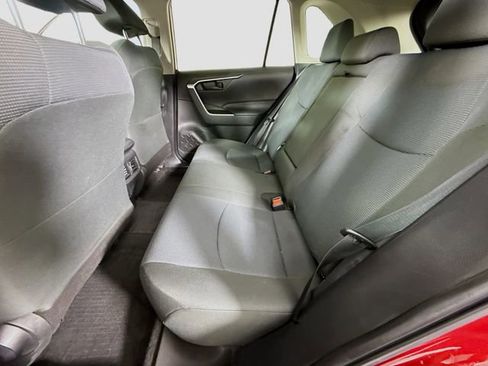 Certified 2022 Toyota RAV4 LE image 22