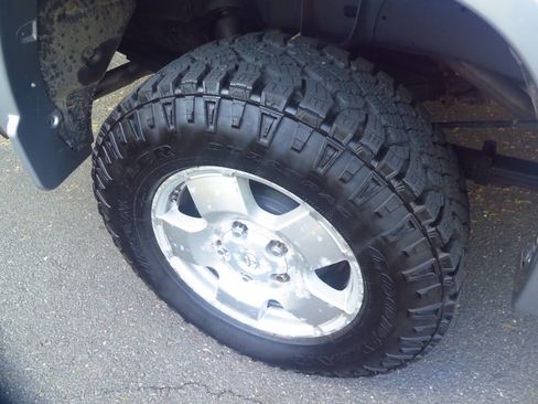 Used 2010 Toyota Tundra 4x4 Double Cab image 32