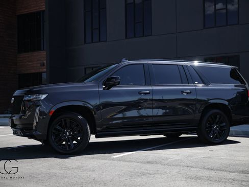 Used 2023 Cadillac Escalade ESV Sport w/ Touring Package AWD/4WD image 10