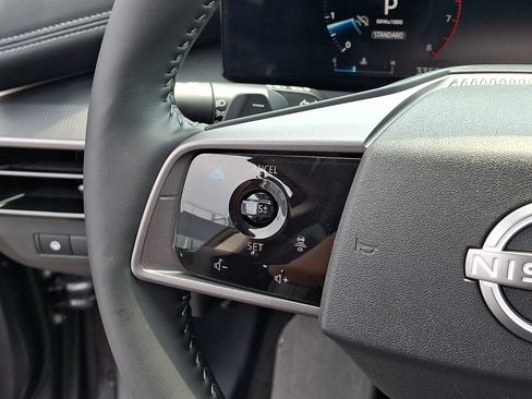 Certified 2025 Nissan Murano SV AWD/4WD image 22