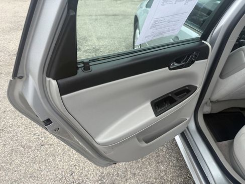 Used 2012 Chevrolet Impala LT FWD image 17