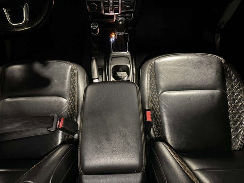 Used 2022 Jeep Gladiator Overland image 30