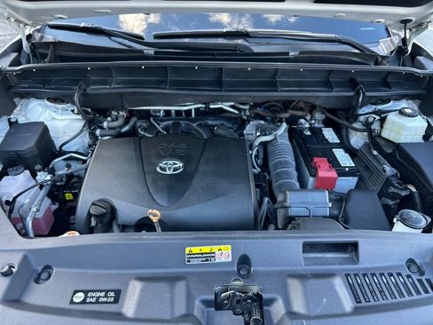 Certified 2021 Toyota Highlander XLE AWD/4WD image 26