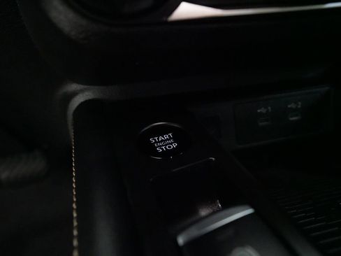 Certified 2025 Nissan Kicks SV image 30