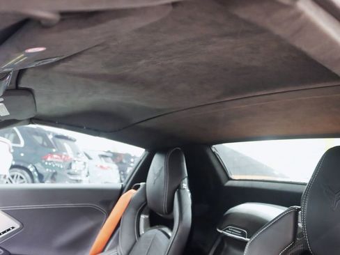 Used 2022 Chevrolet Corvette Stingray Premium Conv w/ Z51 Performance Package RWD image 30
