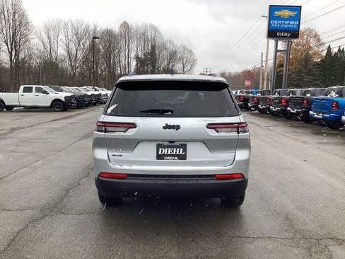 New 2025 Jeep Grand Cherokee L Altitude AWD/4WD image 6