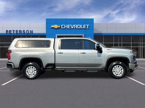 Certified 2024 Chevrolet Silverado 2500 LTZ AWD/4WD image 3