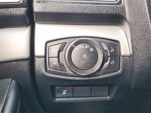 Used 2016 Ford Explorer XLT w/ Equipment Group 202A image 21