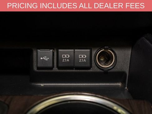 Used 2021 Toyota Highlander Limited FWD image 18