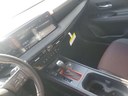 Certified 2025 Nissan Kicks SR w/ SR Premium Package image 24