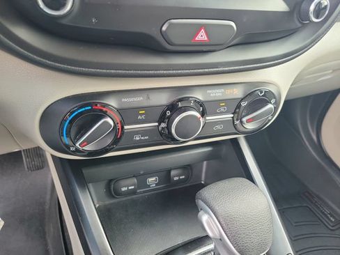 Used 2020 Kia Soul LX FWD image 30