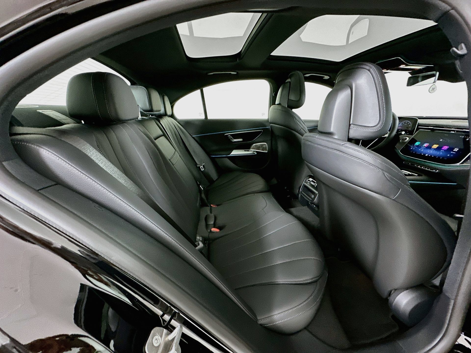 New 2027 Mercedes-Benz E 350 Sedan image 30
