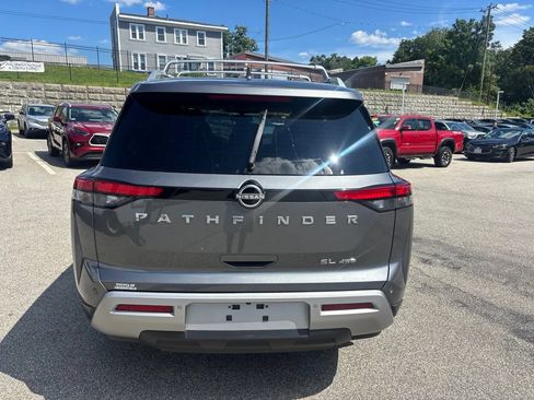 Used 2022 Nissan Pathfinder SL AWD/4WD image 5