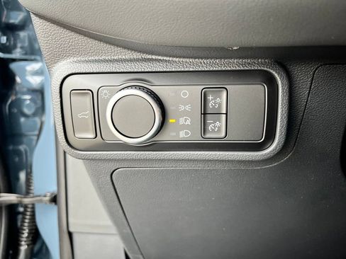 New 2026 Ford Explorer Active RWD image 18