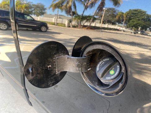 Used 2006 Ford F150 STX image 86