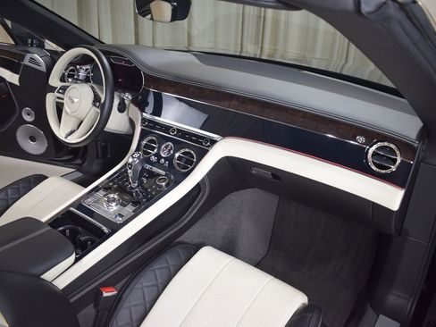 Used 2020 Bentley Continental GT AWD/4WD image 23