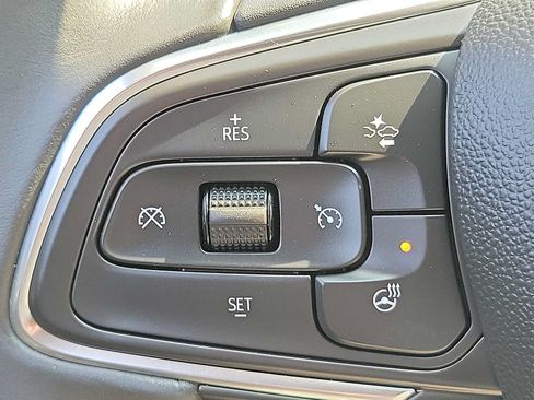 Used 2023 Buick Envision Essence FWD image 22