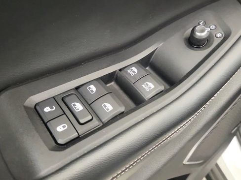 Used 2022 Jeep Grand Cherokee L Limited AWD/4WD image 23
