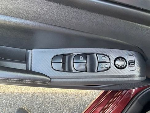 Used 2025 Nissan Altima 2.5 SV FWD image 31