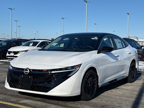 New 2026 Nissan Sentra SR image 2