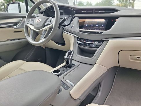 Certified 2023 Cadillac XT5 Premium Luxury FWD image 27