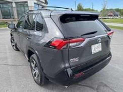 Used 2023 Toyota RAV4 SE w/ Weather & Moonroof Package AWD/4WD image 7