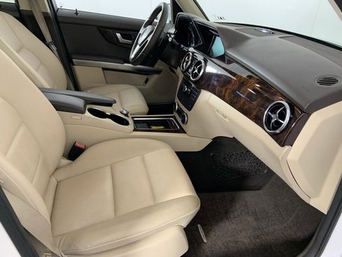 Used 2013 Mercedes-Benz GLK 250 BlueTEC 4MATIC w/ Premium 1 Pkg image 18