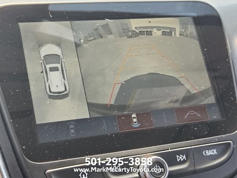 Used 2018 Chevrolet Equinox Premier FWD image 18