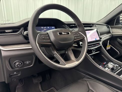 New 2026 Jeep Grand Cherokee L Limited AWD/4WD image 21