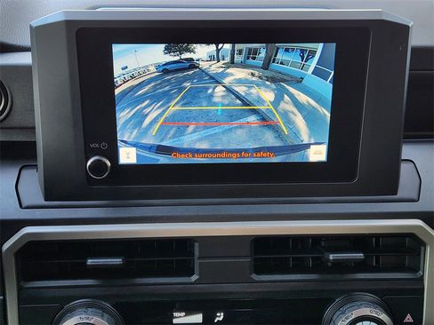 Used 2024 Toyota Tacoma SR image 18