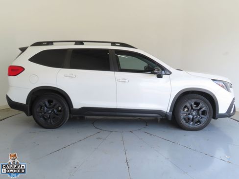 Used 2023 Subaru Ascent Onyx Edition AWD/4WD image 2