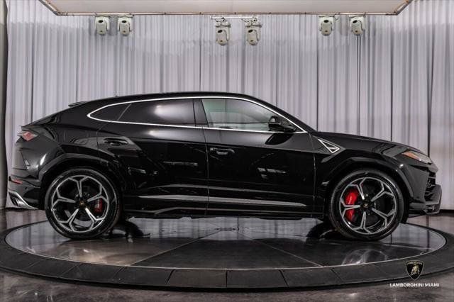 Used 2021 Lamborghini Urus AWD/4WD image 15