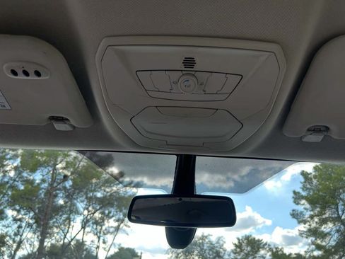 Used 2015 Ford C-MAX Energi SEL FWD image 17