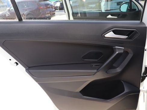 Used 2021 Volkswagen Tiguan SE w/ Panoramic Sunroof Package FWD image 26