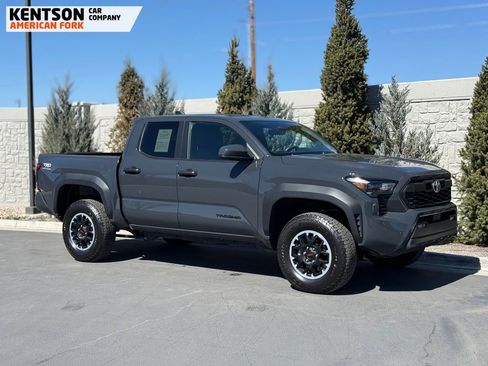 Used 2025 Toyota Tacoma TRD Off-Road image 12