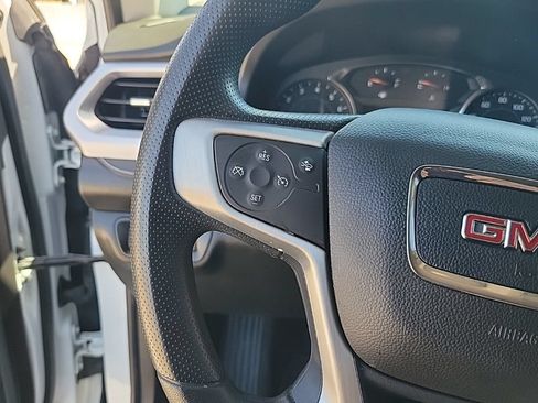 Used 2023 GMC Acadia SLE w/ Driver Convenience Package FWD image 24